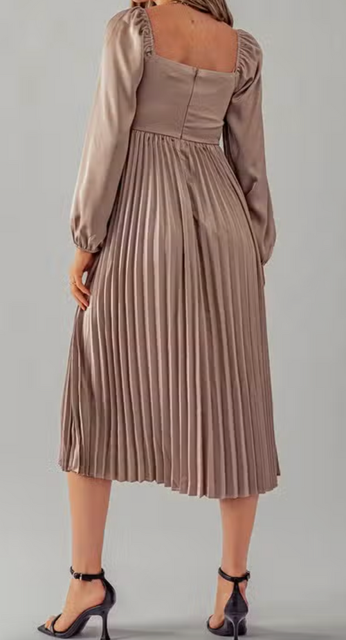 FAVORITE PLEATED MIDI DRESS